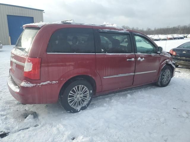 2014 Chrysler Town & Country Touring L