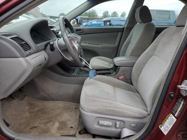 2004 Toyota Camry LE