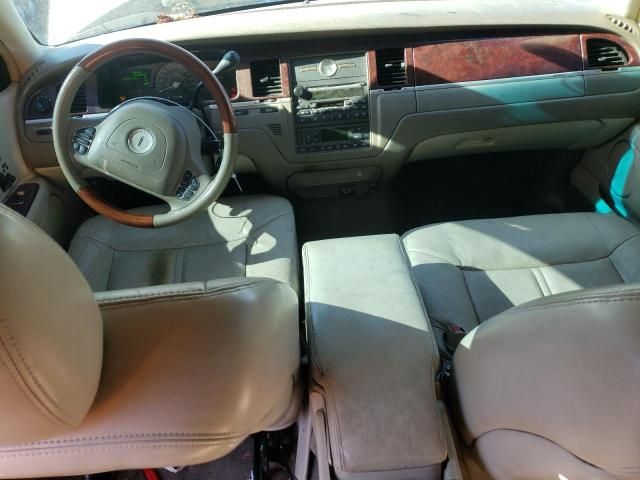 2004 Lincoln Town Car Ultimate