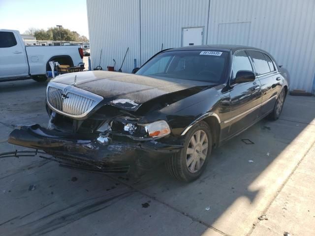 2005 Lincoln Town Car Executive L