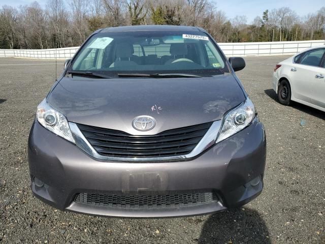 2011 Toyota Sienna LE