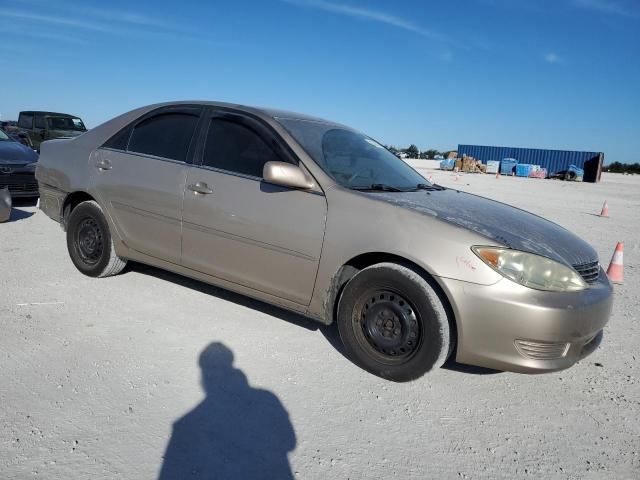 2005 Toyota Camry LE