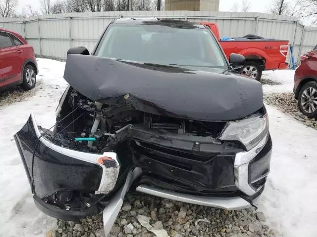 2016 Mitsubishi Outlander SE