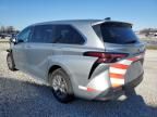 2022 Toyota Sienna LE