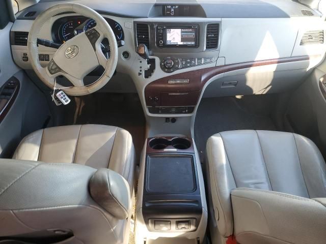 2013 Toyota Sienna XLE