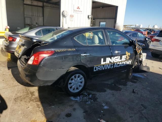 2013 Nissan Versa S