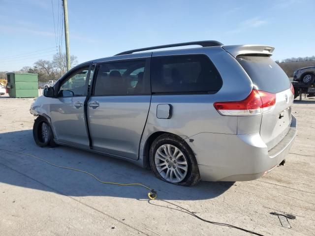 2012 Toyota Sienna XLE