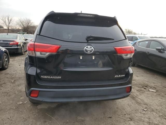 2019 Toyota Highlander SE