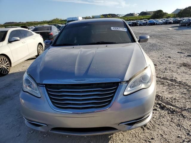 2013 Chrysler 200 Touring