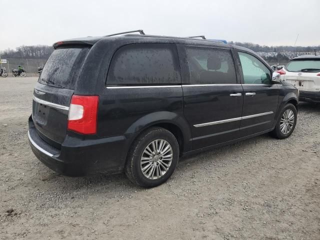 2016 Chrysler Town & Country Touring L