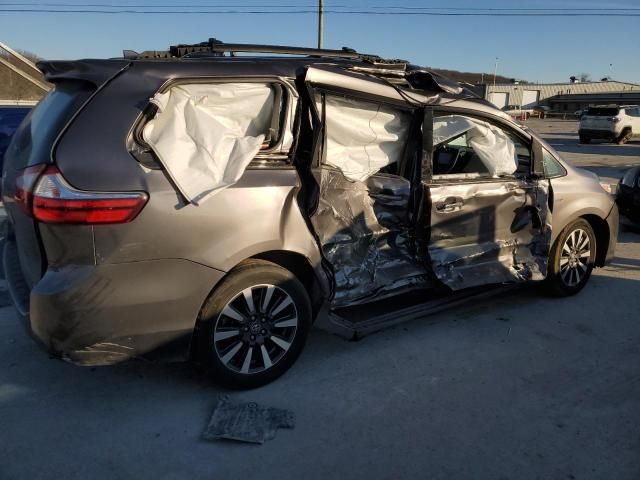 2019 Toyota Sienna XLE