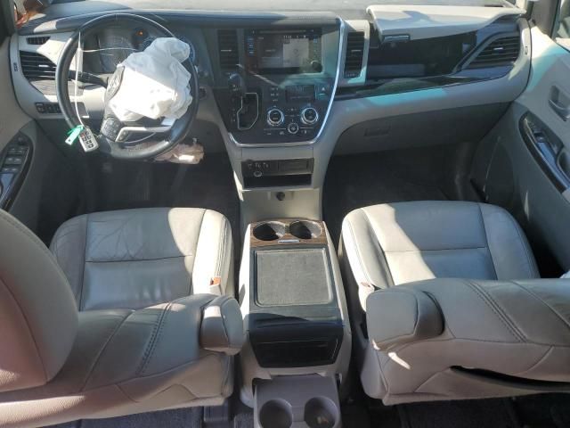 2015 Toyota Sienna XLE