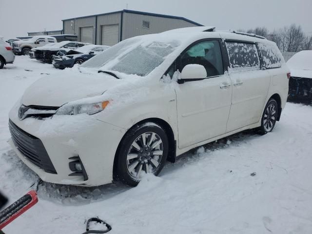 2018 Toyota Sienna XLE