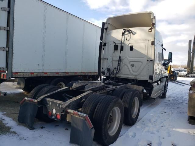 2010 Freightliner Cascadia 125