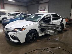 Carros salvage a la venta en subasta: 2022 Toyota Camry SE