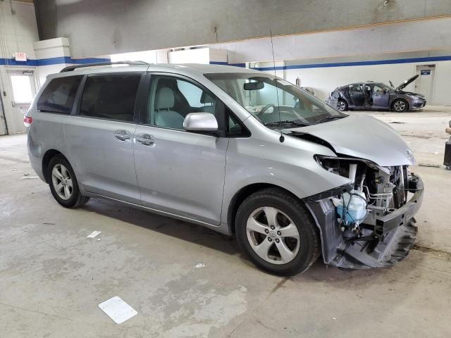 2013 Toyota Sienna LE