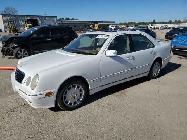 2001 Mercedes-Benz E 320