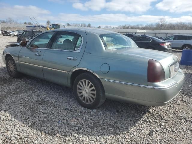 2004 Lincoln Town Car Executive