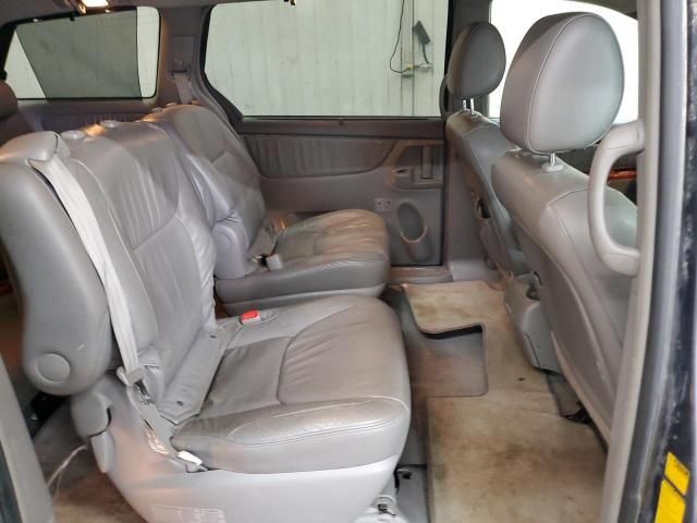 2010 Toyota Sienna XLE