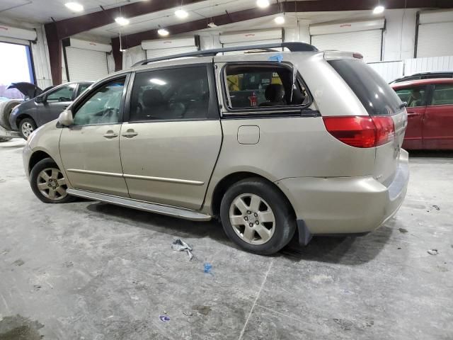 2004 Toyota Sienna XLE