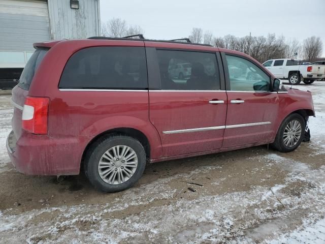 2015 Chrysler Town & Country Touring L