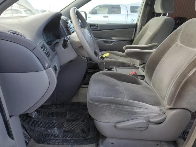 2010 Toyota Sienna CE