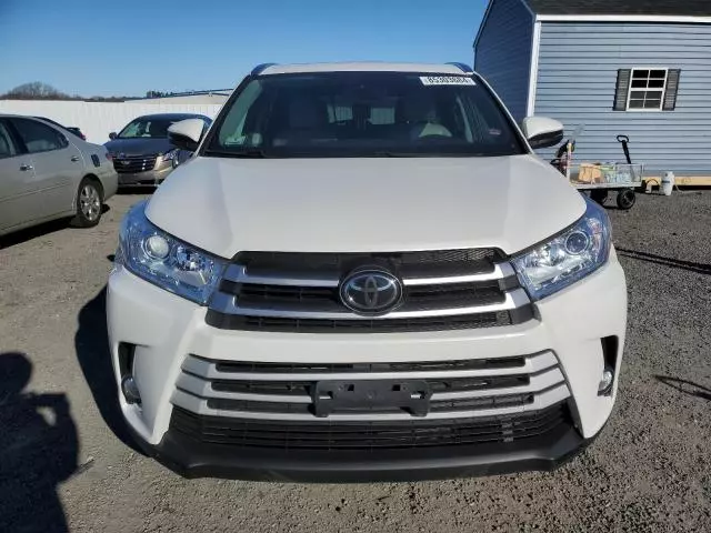 2018 Toyota Highlander SE