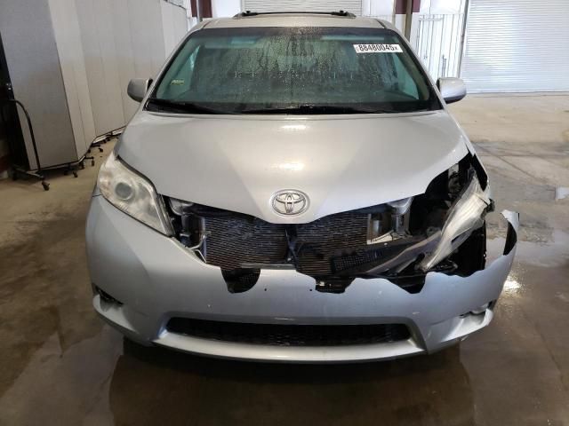 2016 Toyota Sienna XLE