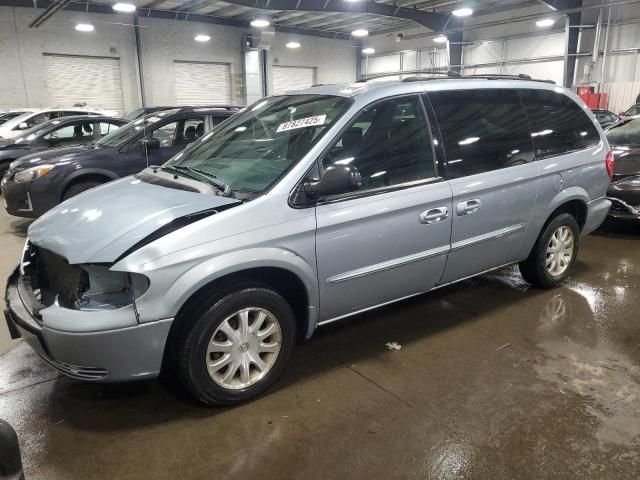 2003 Chrysler Town & Country LX