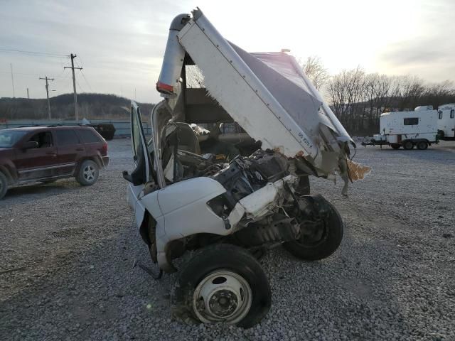 2007 Ford Econoline E450 Super Duty Cutaway Van