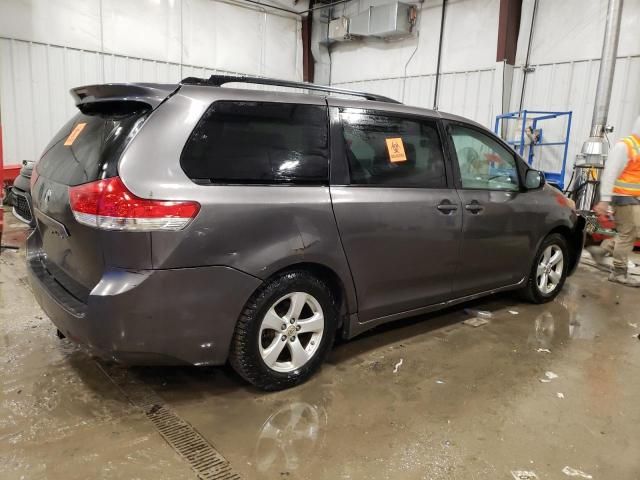 2011 Toyota Sienna LE