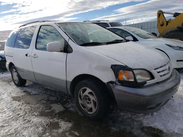 2001 Toyota Sienna LE