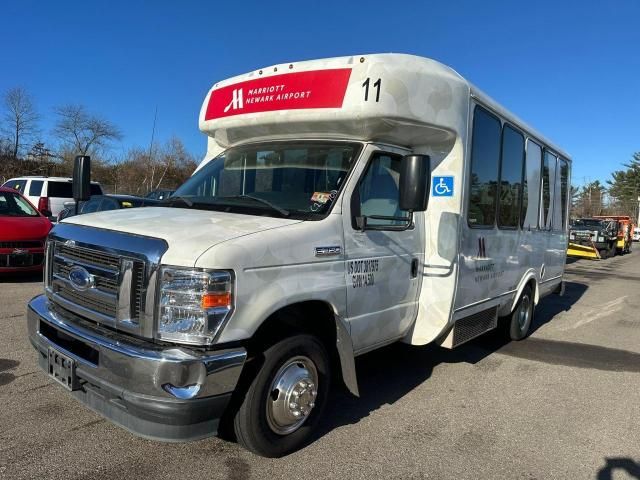 2021 Ford E350 Bus