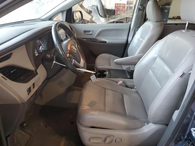 2016 Toyota Sienna XLE