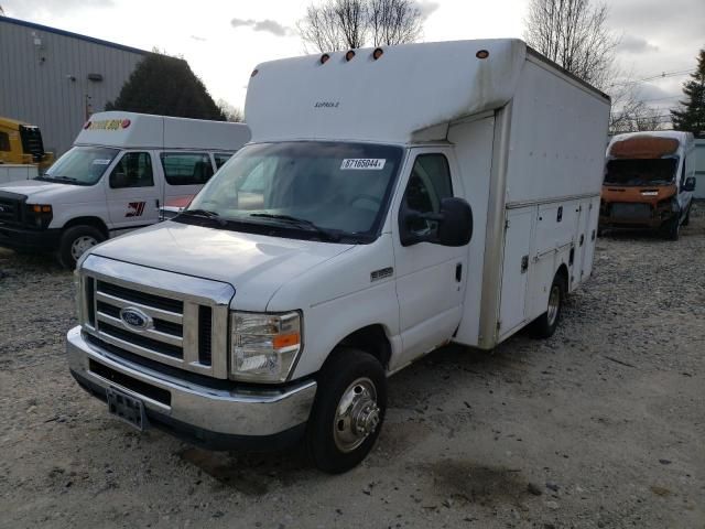 2008 Ford Econoline E350 Super Duty Cutaway Van