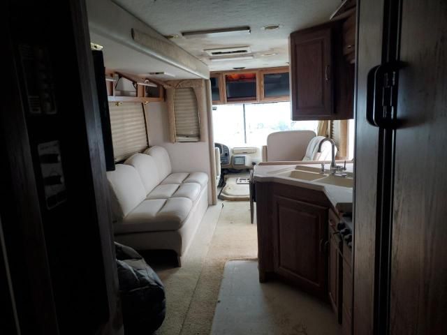 2002 Workhorse Custom Chassis Motorhome Chassis W22