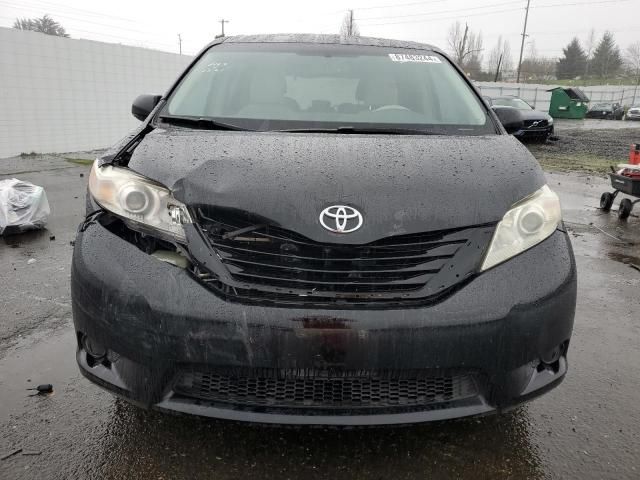 2011 Toyota Sienna LE