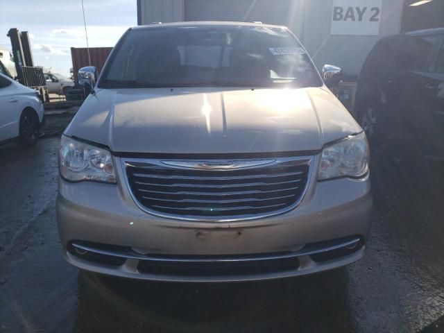 2014 Chrysler Town & Country Touring L