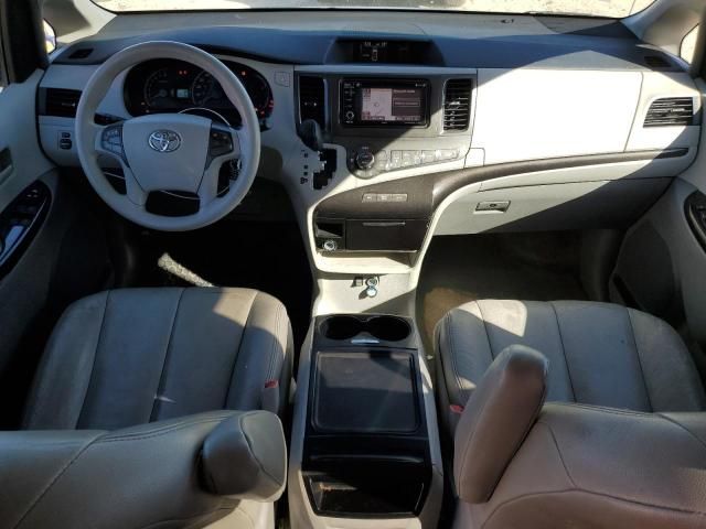 2013 Toyota Sienna LE