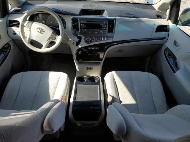 2013 Toyota Sienna LE