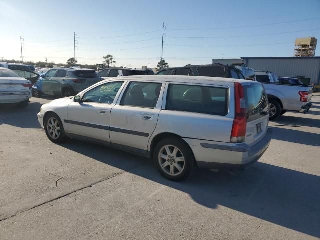 2004 Volvo V70 FWD