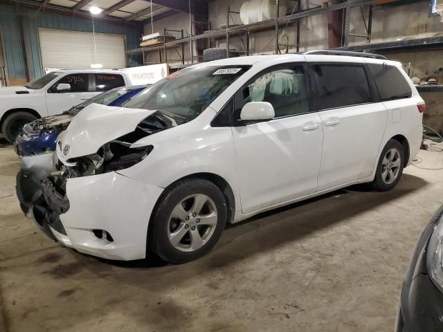 2015 Toyota Sienna LE