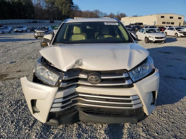 2017 Toyota Highlander SE