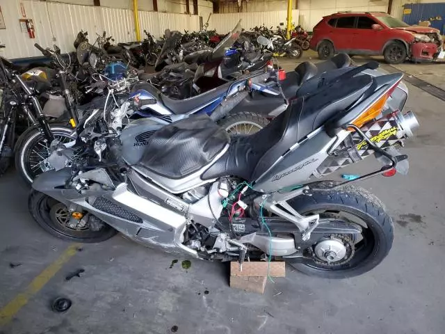 2003 Honda VFR800