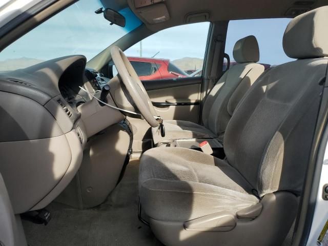 2005 Toyota Sienna CE