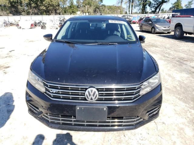 2017 Volkswagen Passat R-Line