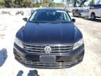 2017 Volkswagen Passat R-Line