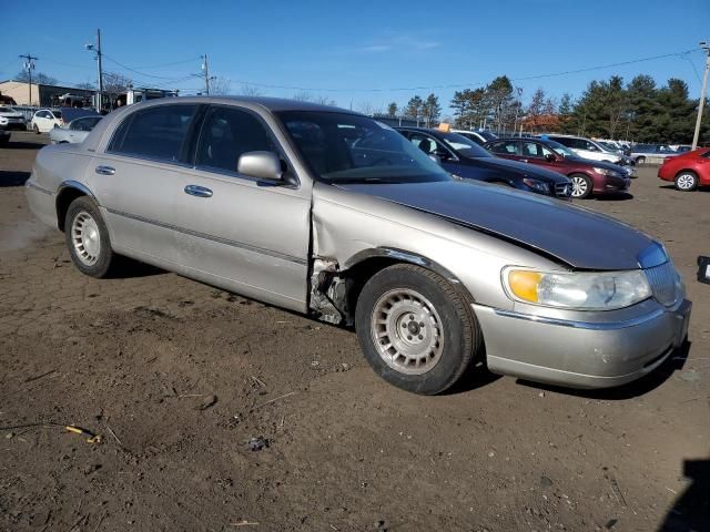 1999 Lincoln Town Car Executive