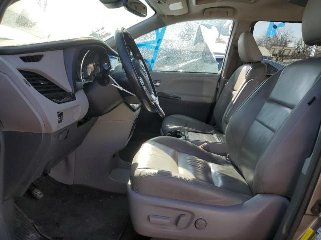 2018 Toyota Sienna XLE