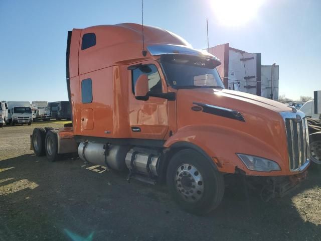 2022 Peterbilt 579